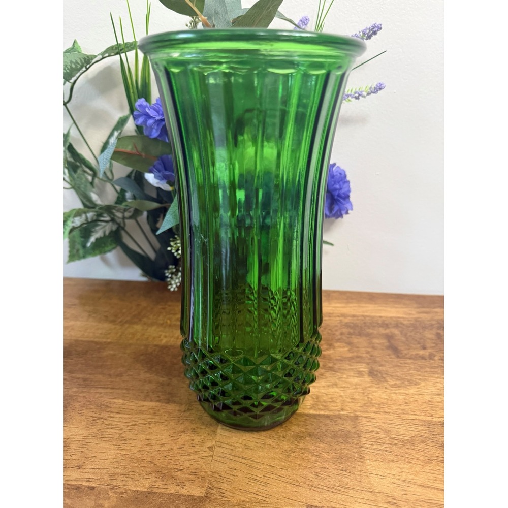 Vintage‎ Hoosier Glass Emerald Green Vase MCM Diamond Base Tall Flower Vase